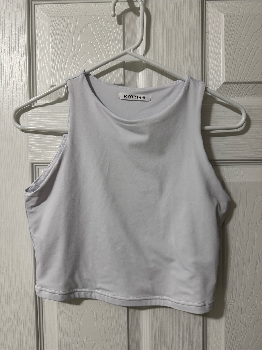 ReoRia White Sleeveless Crop Tank